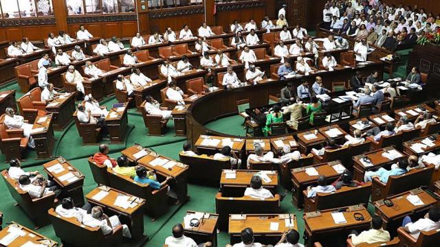 Karnataka crisis: BSP MLA to skip floor test tomorrow on Mayawati's directions
