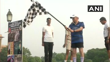 New Delhi: Kargil victory run flagged off from Vijay Chowk