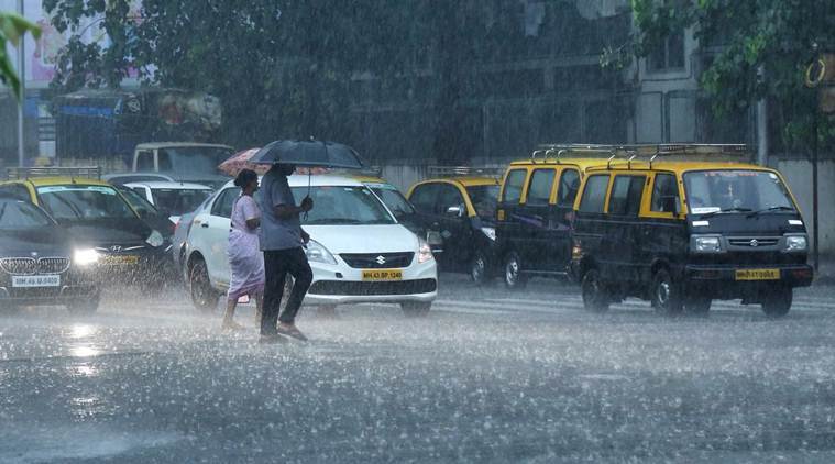 IMD predicts heavy rainfall in districts of Maharashtra