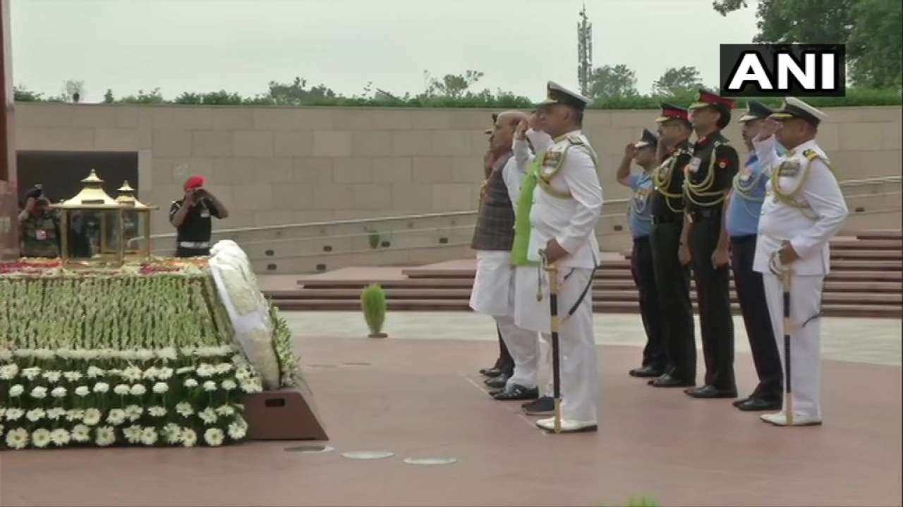 Kargil Vijay Diwas: Rajnath Singh pays tribute at National War Memorial