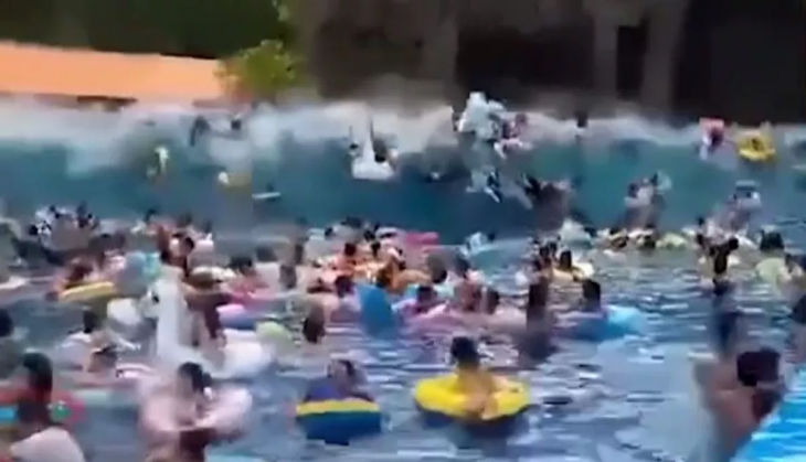 Watch how high tide in China’s water park left 44 injured; video will give you goosebumps!