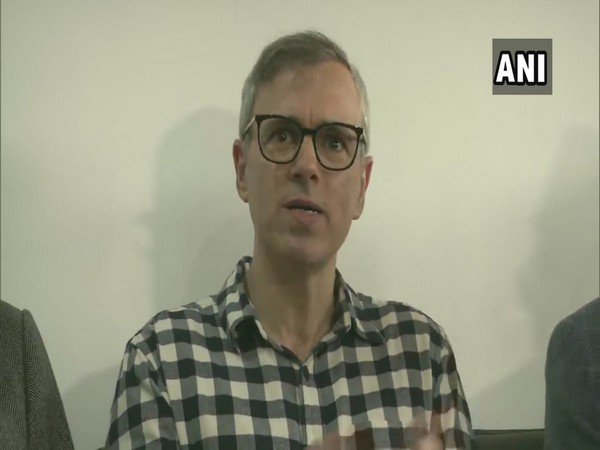 I believe I'm being placed under house arrest from midnight: Omar Abdullah