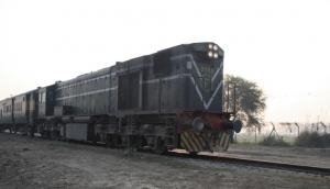 Pakistan stops Samjhauta Express at Wagah for security measures