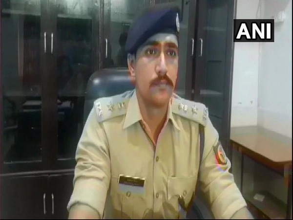 UP: GRP personnel loot Rs 50,000 from businessman at Chandausi railway station