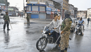 Markets shut, public transport off roads for 58th consecutive day in Kashmir