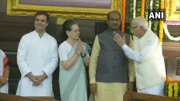 Sonia Gandhi, Rahul, BJP leaders pay tributes to late Rajiv Gandhi on his 75th birth anniversary