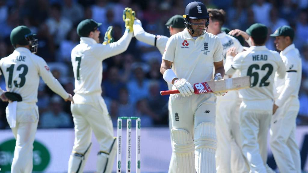 Michael Vaughan and Alastair Cook expresses concern over England's peformance in Ashes
