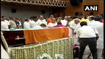 Delhi: Arun Jaitley's mortal remains brought to BJP headquarters