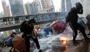 Hong Kong protest: Police fire water cannons at demonstrators