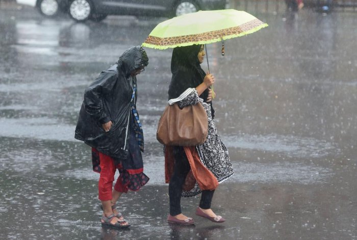 Uttar Pradesh: IMD predicts heavy rainfall in 16 districts during next 3 hours