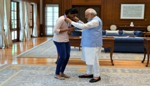 PM Modi meets PV Sindhu, calls her India's pride