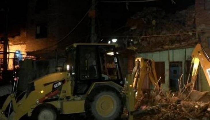 four storey building collapses