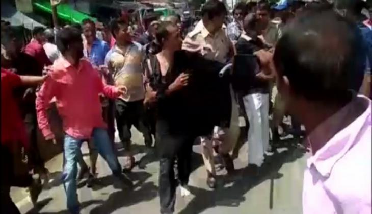 UP: Man thrashed by mob over suspicion of child-lifting, rescued by police