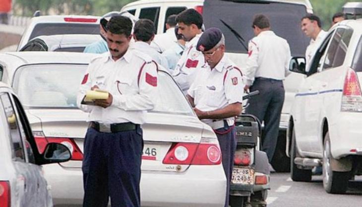 Delhi Traffic Police to pay double penalty for violating new Motor Vehicles Act 