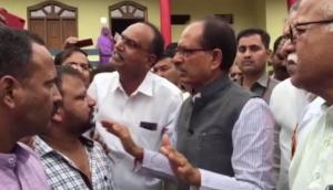 MP: Shivraj Singh visits flood affected Mandsaur, interacts with locals