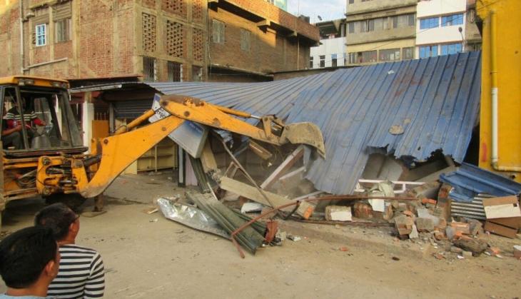 Manipur: Illegal shops dismantled along Naga river in Imphal