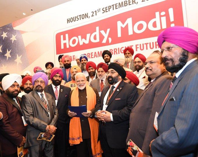 Sikh community in Houston thank 'Tiger' PM Modi for Kartarpur, other decisions