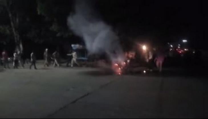 Madhya Pradesh: Man sets bike on fire after being issued challan