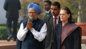 Sonia Gandhi, Manmohan Singh meet Chidambaram in Tihar jail today