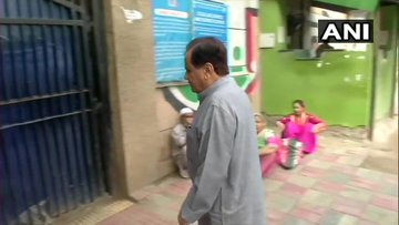 Senior Congress leaders visits DK Shivakumar in Tihar jail