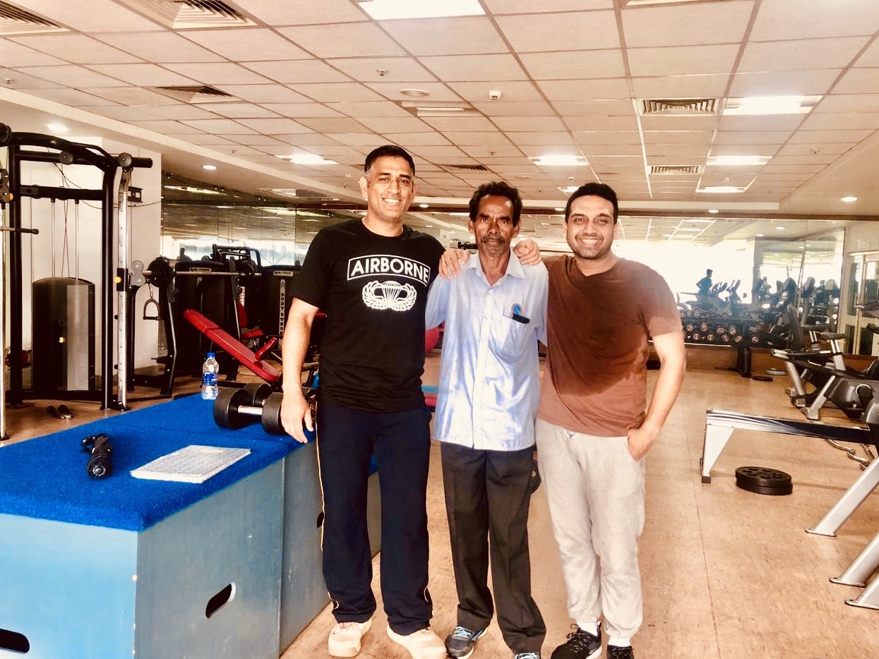 MS Dhoni spotted with local MLA Kunal Sarangi, looks like won't play cricket again