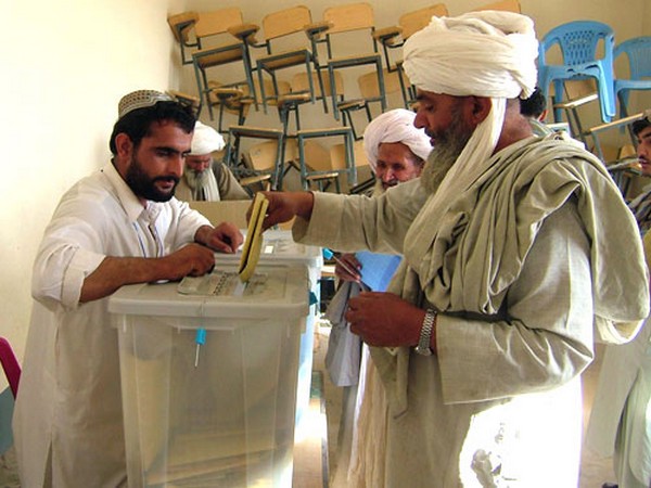 Polls open in Afghan presidential election: officials
