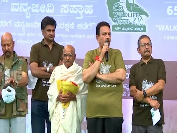 Former Indian cricketers participate in wildlife awareness program
