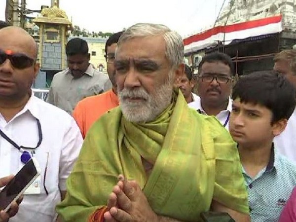 Bihar floods: Union Minister Ashwini Choubey chairs emergency meeting of doctors