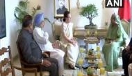 Sheikh Hasina meets Sonia Gandhi, Priyanka, Manmohan Singh