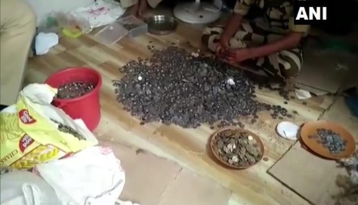 Police find Rs 1.5 lakh in coins, FD of over Rs 8 lakh from deceased beggar's home 