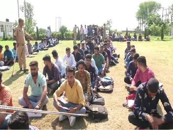 J-K: Youth in huge number participate in police recruitment rally