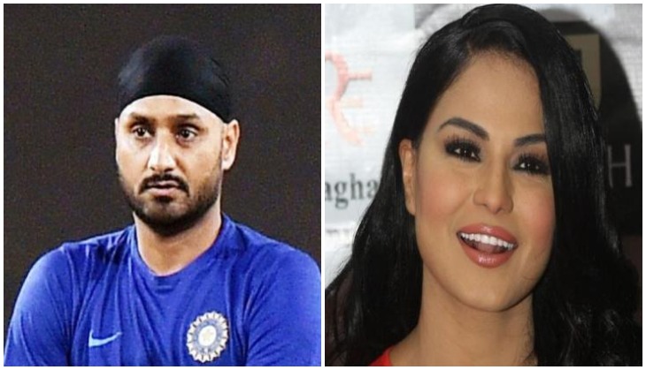 Harbhajan Singh 'surly' trolls Pakistani actress Veena Malik