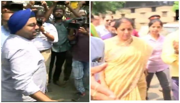 PMC Bank depositors hold protest outside BJP office, Nirmala Sitharaman meets bank consumers