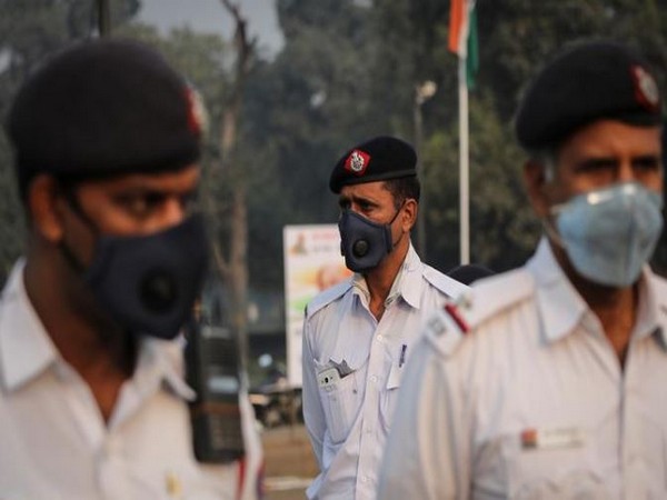 Layer of haze lingers in Delhi-NCR as air quality remains 'poor'