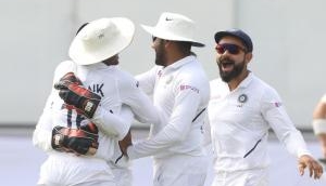 India beat South Africa by an innings and 137 runs in second Test, clinch series