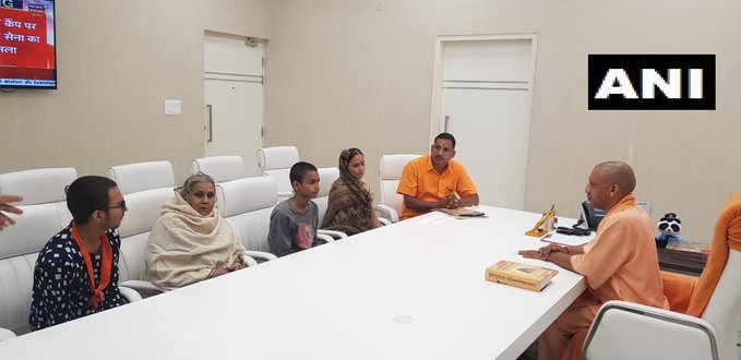 Kamlesh Tiwari's family meet CM Yogi, wife threatens self-immolation