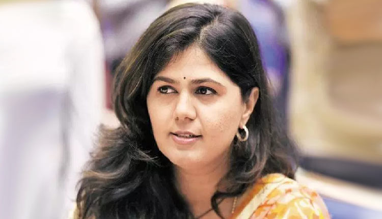 Maharashtra poll results: Punkaja Munde loses to cousin Dhananjay Munde in Parli assembly seat