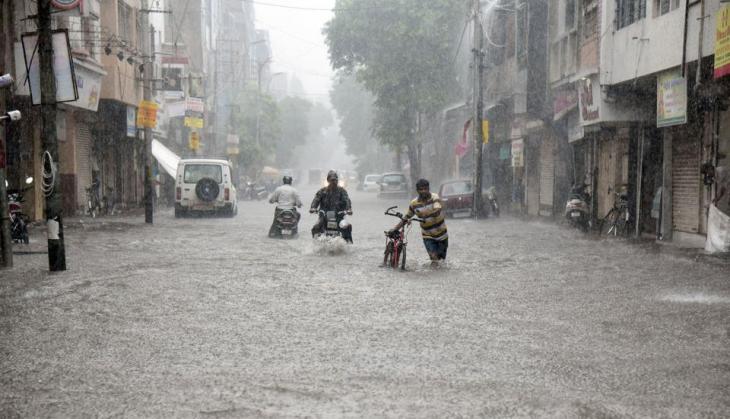 Weather Update: Heavy rainfall alert issued for Lakshadweep, Tamil Nadu