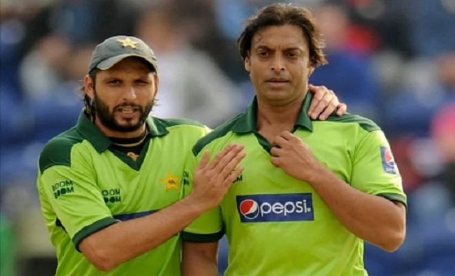 Shahid Afridi and Shoaib Akhtar express sympathy for victims of train fire that killed 71