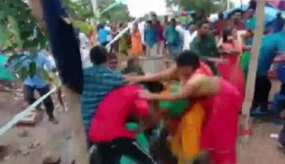 Telangana: 3 Injured as bride and groom's families embroil in ugly fight at wedding