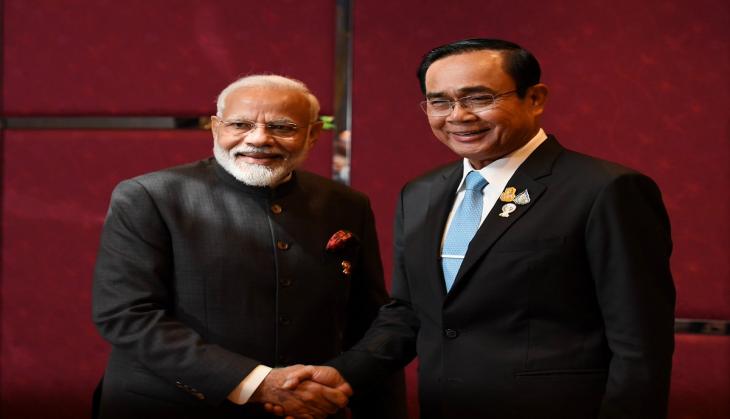PM Modi meets Thai counterpart on sidelines of 35th ASEAN summit