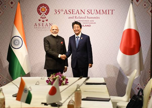 PM Modi meets Japanese counterpart Shinzo Abe in Bangkok