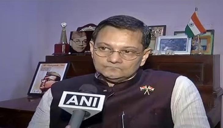 Build Netaji Subhas Chandra Bose's statue near India Gate, says his kin