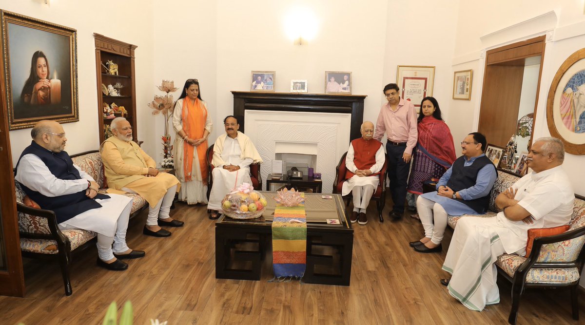 Delhi : PM Modi, Amit Shah and VP Naidu met LK Advani on his 92nd birthday