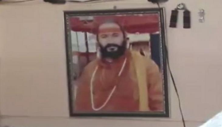 UP: Niranjani Akhara Mahant Ashish Giri shoots self, dies