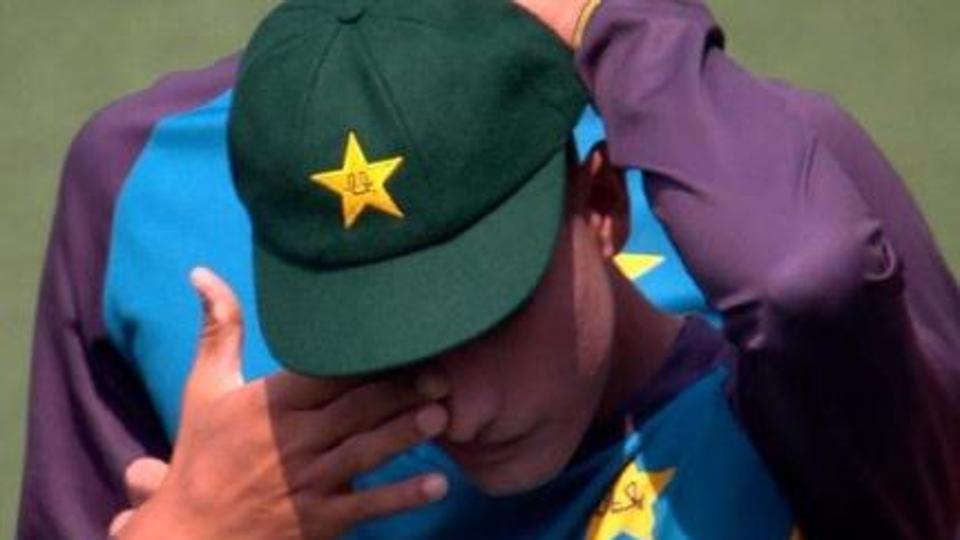 Watch: Pakistan pacer Naseem Shah breaks into tears after receiving Test cap