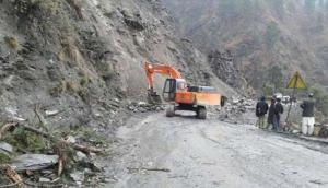Multiple landslides disrupt traffic on Jammu-Srinagar highway