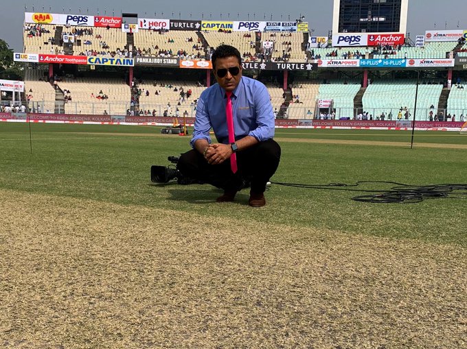 Troll fest erupts after Sanjay Manjrekar shares a picture of himself from ongoing day-night Test