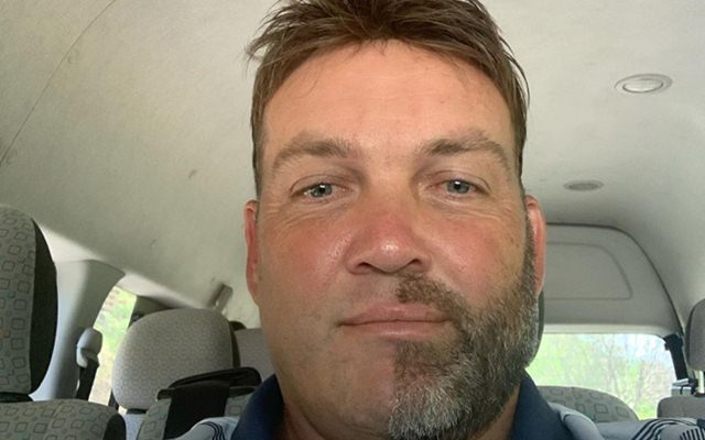 Here's why Jacques Kallis sported half beard, half clean-shaven look