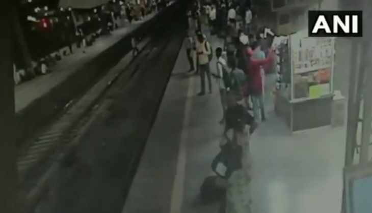 Watch how RPF official jumps on railway track to save man’s life; video goes viral